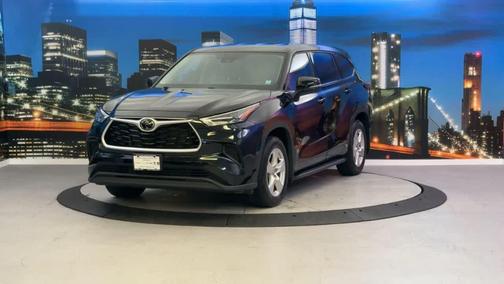 2022 Toyota Highlander L