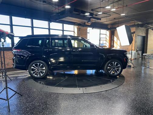 2022 Jeep Grand Cherokee L Overland