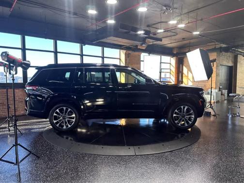 2022 Jeep Grand Cherokee L Overland