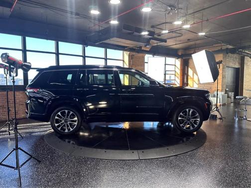 2022 Jeep Grand Cherokee L Overland