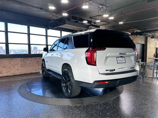 2023 GMC Yukon AT4