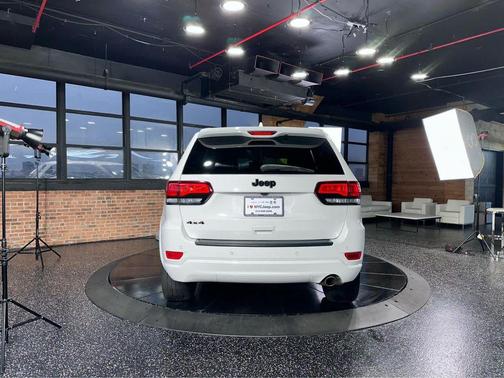 2022 Jeep Grand Cherokee WK Laredo