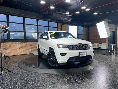 2022 Jeep Grand Cherokee WK Laredo