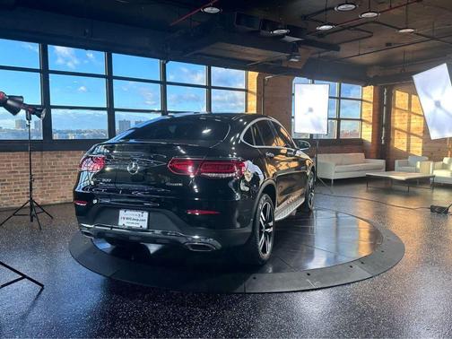 2021 Mercedes-Benz GLC 300 4MATIC Coupe