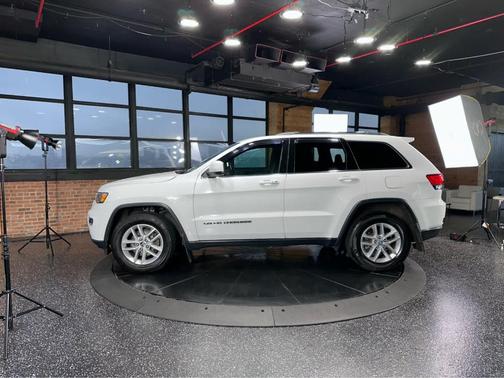 2018 Jeep Grand Cherokee Laredo E