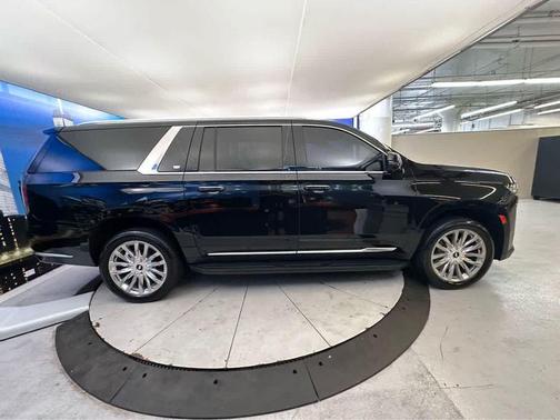 2023 Cadillac Escalade ESV Premium Luxury