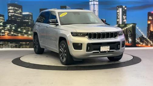2022 Jeep Grand Cherokee Overland