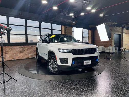 2023 Jeep Grand Cherokee 4xe Trailhawk