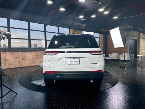 2023 Jeep Grand Cherokee 4xe Trailhawk