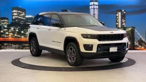 2023 Jeep Grand Cherokee 4xe Trailhawk