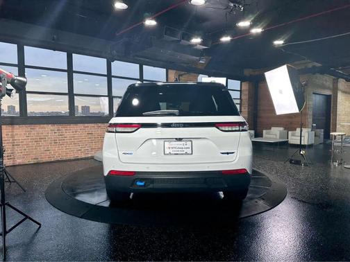 2023 Jeep Grand Cherokee 4xe Trailhawk