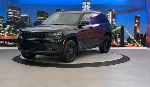 2025 Jeep Grand Cherokee Laredo