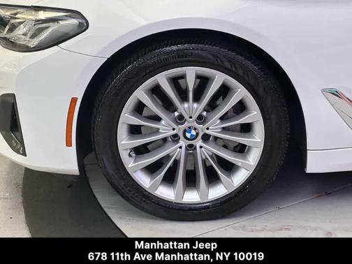 2022 BMW 530 i xDrive