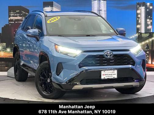 2022 Toyota RAV4 Hybrid SE