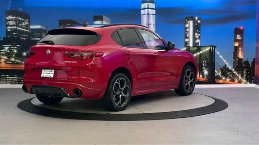 2022 Alfa Romeo Stelvio Veloce