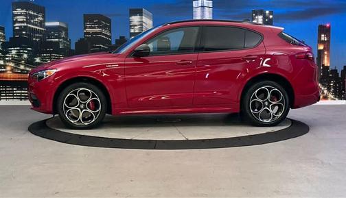 2022 Alfa Romeo Stelvio Veloce