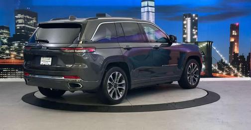 2022 Jeep Grand Cherokee 4xe Overland