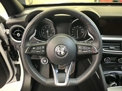 2023 Alfa Romeo Stelvio Veloce