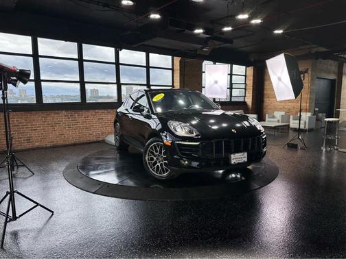 2018 Porsche Macan Sport Edition