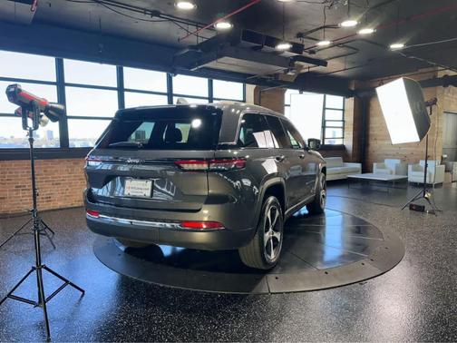 2023 Jeep Grand Cherokee 4xe Base