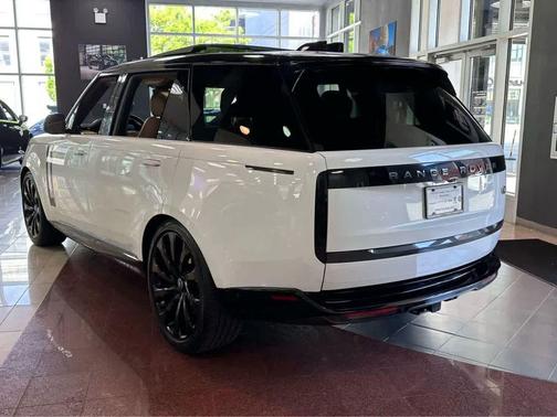 2023 Land Rover Range Rover P400 SE
