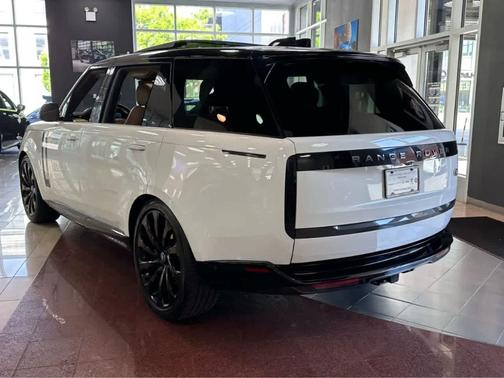 2023 Land Rover Range Rover P400 SE