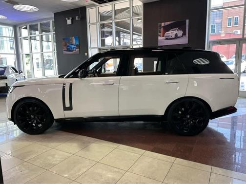 2023 Land Rover Range Rover P400 SE