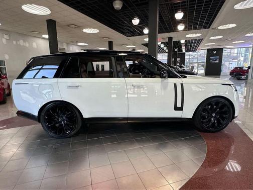 2023 Land Rover Range Rover P400 SE
