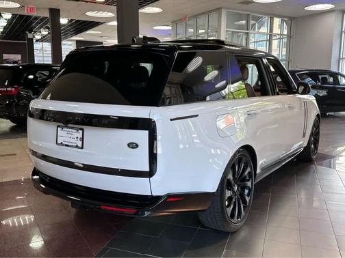 2023 Land Rover Range Rover P400 SE
