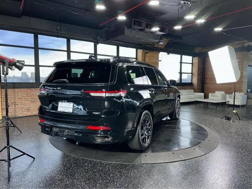 2023 Jeep Grand Cherokee L Summit