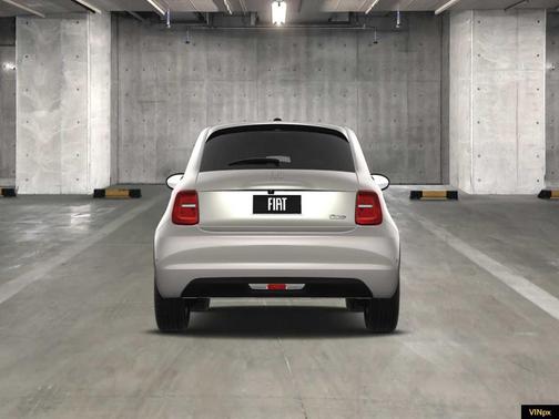 2025 FIAT 500e Base