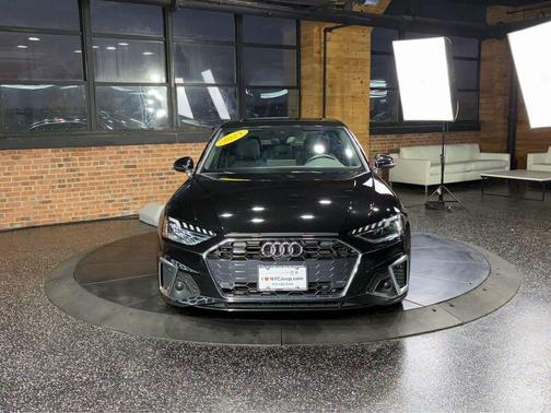 2024 Audi A4 45 S line quattro Premium