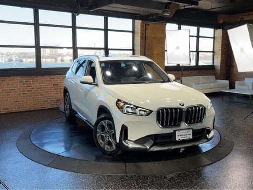 2025 BMW X1 xDrive28i