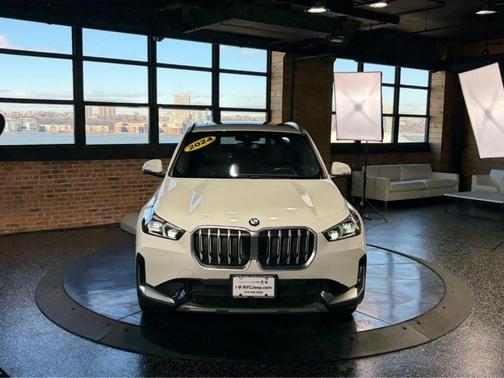 2025 BMW X1 xDrive28i