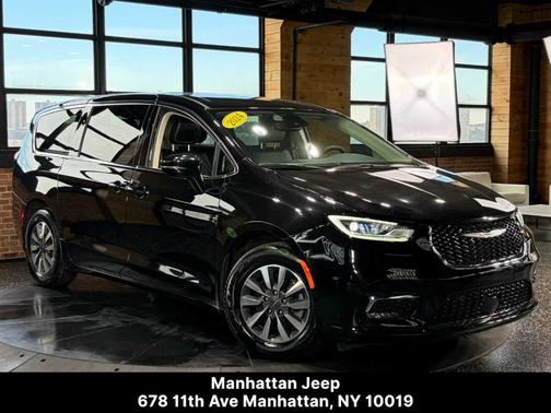 2024 Chrysler Pacifica Hybrid Select