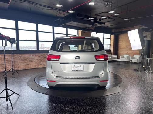 2015 Kia Sedona L
