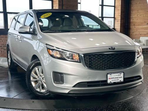 2015 Kia Sedona L