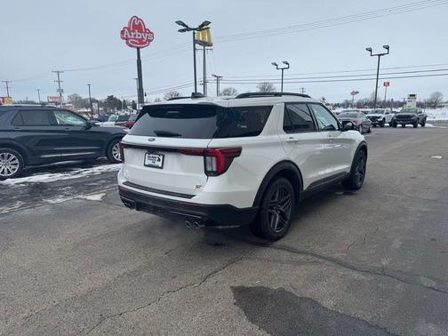 2025 Ford Explorer ST