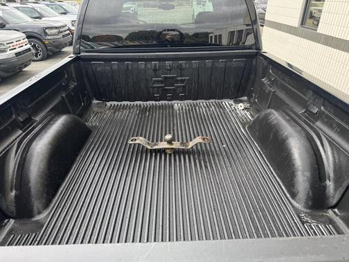 2004 Chevrolet Silverado 2500 LS H/D Extended Cab