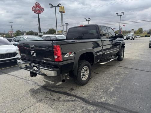 2004 Chevrolet Silverado 2500 LS H/D Extended Cab