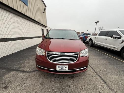 2013 Chrysler Town & Country Touring