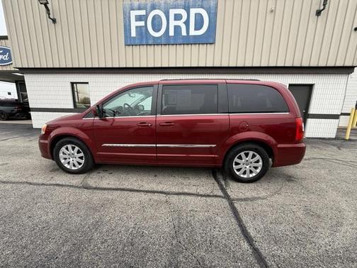 2013 Chrysler Town & Country Touring