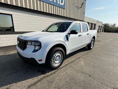 Oxford White 2026 Ford Maverick XL