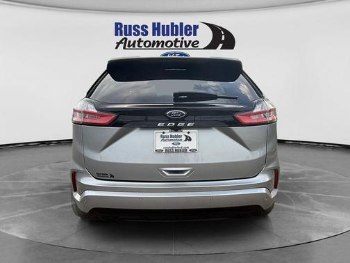 Silver Metallic 2024 Ford Edge SEL