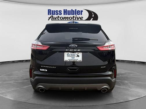 Agate Black Metallic 2024 Ford Edge Titanium