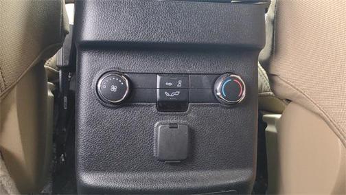 Photo 5 of 32 of 2016 Ford Explorer Base