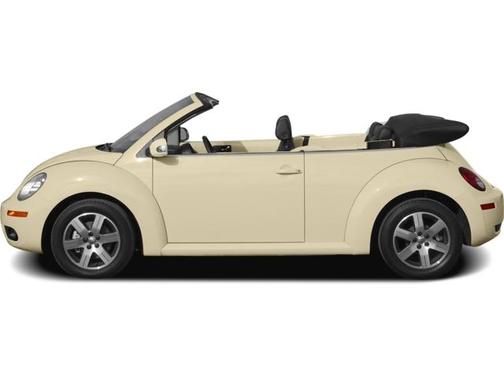 Cream 2009 Volkswagen New Beetle S