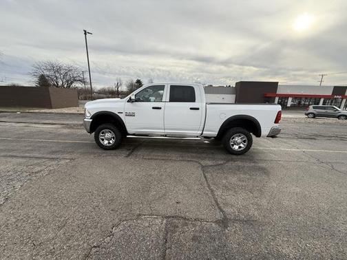 2018 RAM 2500 Tradesman Crew Cab 4x4 6'4' Box
