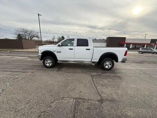 2018 RAM 2500 Tradesman Crew Cab 4x4 6'4' Box