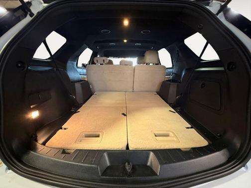 Oxford White 2017 Ford Explorer XLT